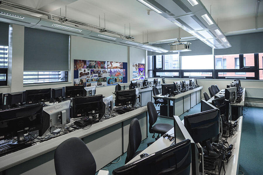 Specialist game lab for student use